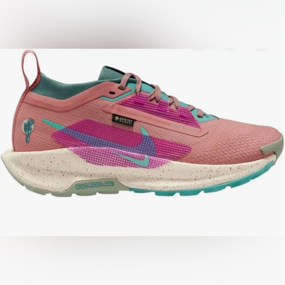 Nike Women's Pegasus Trail 5 GORE-TEX Running Shoes Red Stardust size 9